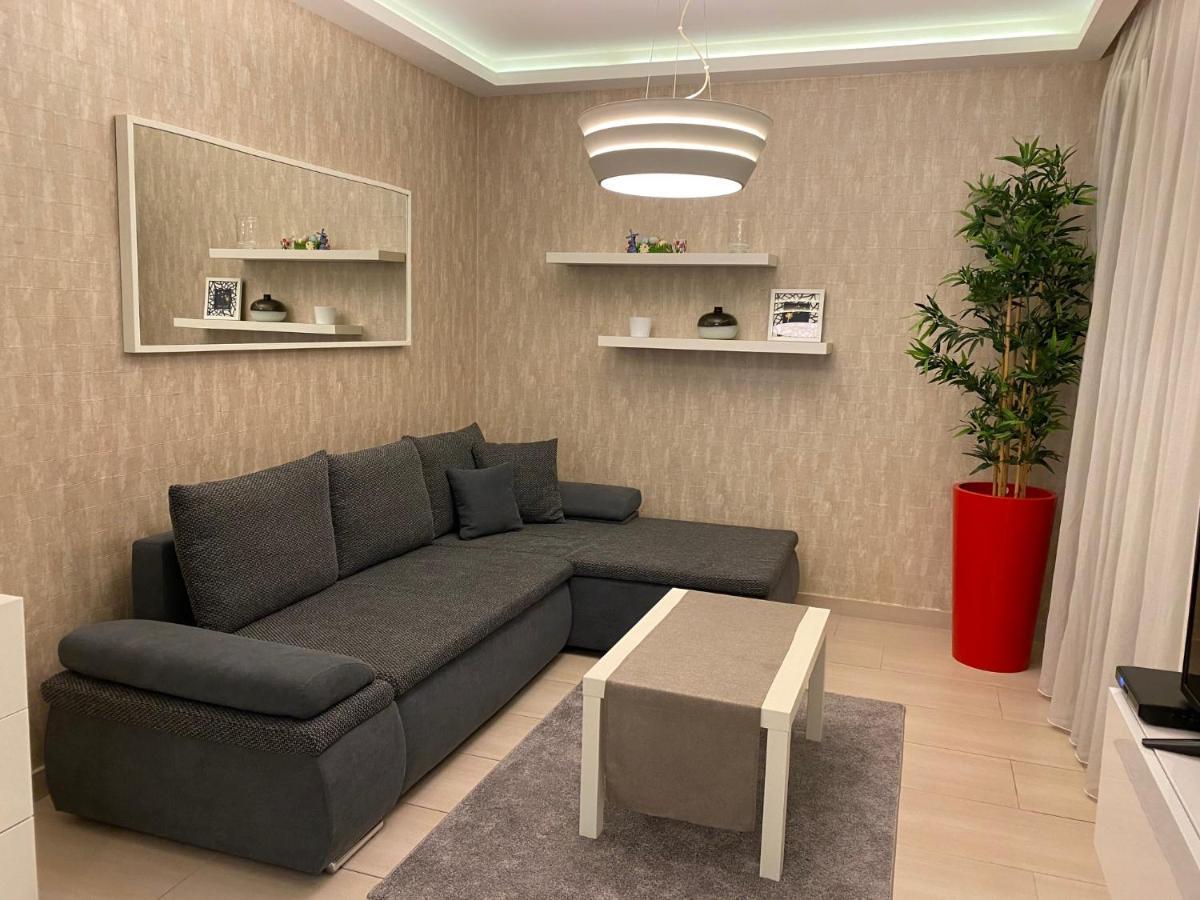 Párizsi Udvar I. Apartment Debrecen Kültér fotó